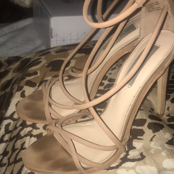 Heels - Picture 3 of 4